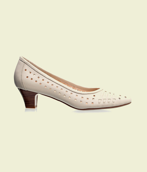 Formal wear with pointed Toes